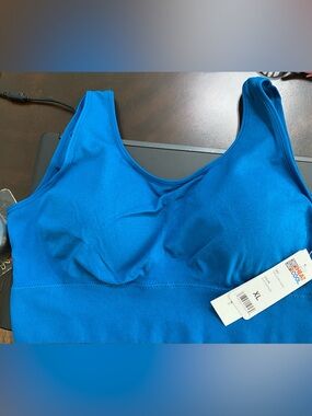 Seamless Scoop Neck Wireless Tank Bra - Blue sapphire